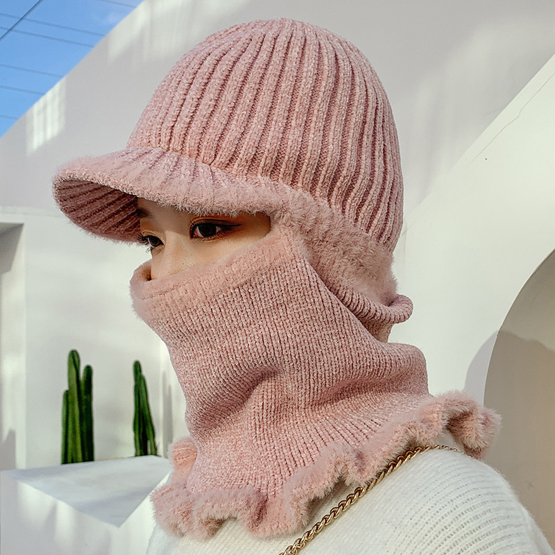 قبعة محبوكة دافئة من مخمل الشينيل