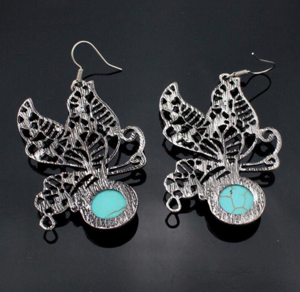 Openwork butterfly earring