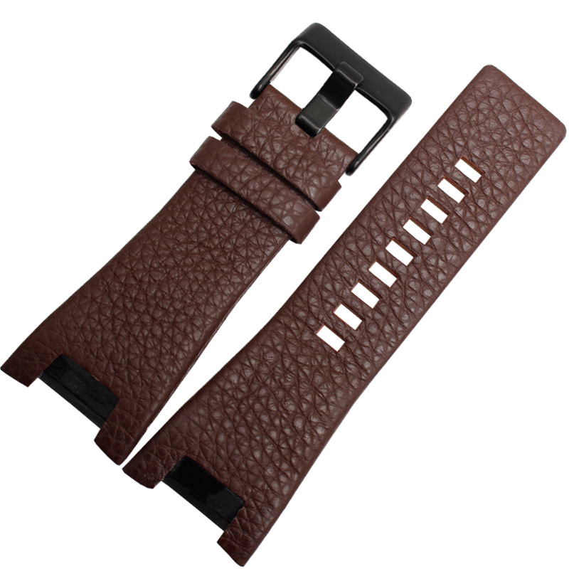BrownA black buckle