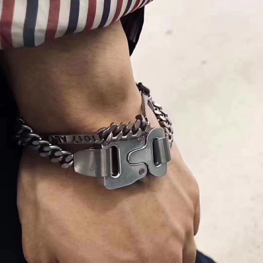 Exaggerated personality retro necklace clavicle chain