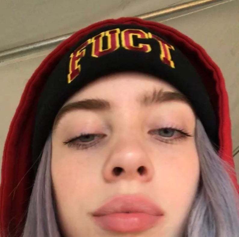 Title 3, Bonnet tricoté FU brodé Billie Eilish