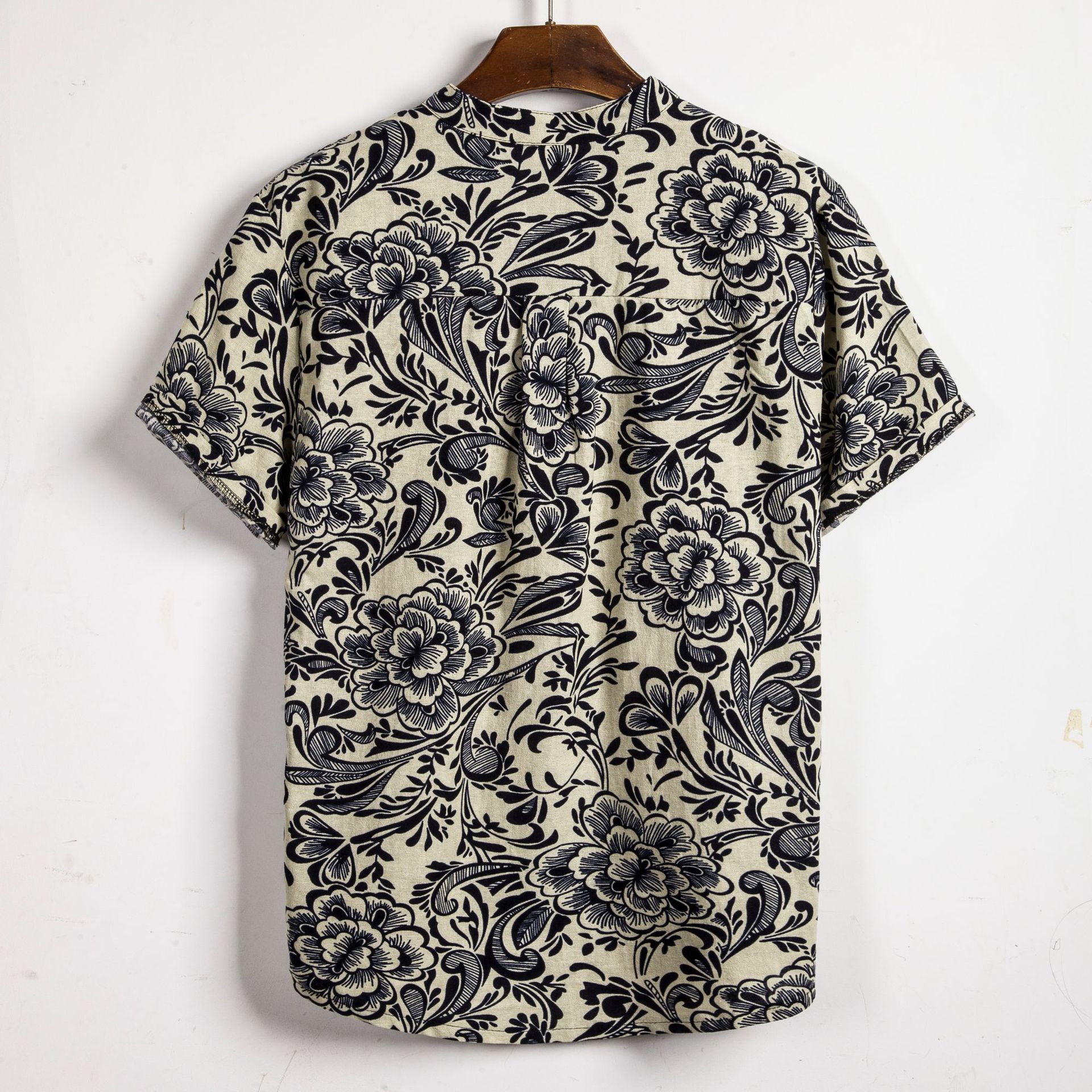 Men's plus size floral short sleeve shirt
