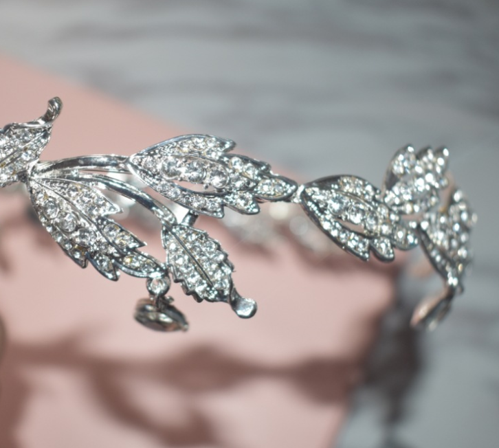 Eyebrow pendant full of rhinestones — foto 2
