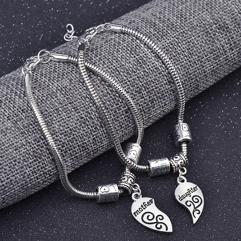 Family Clavicle Chain