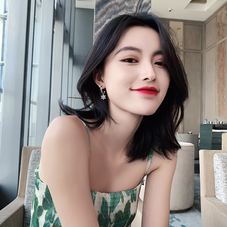 Zircon Petal Stud Earrings