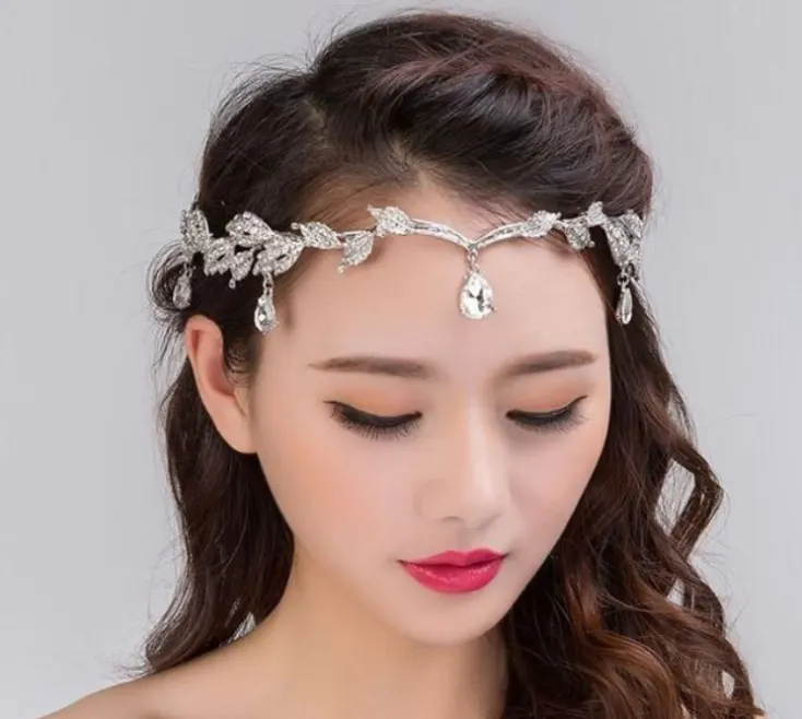 Eyebrow Pendant Full of Rhinestones