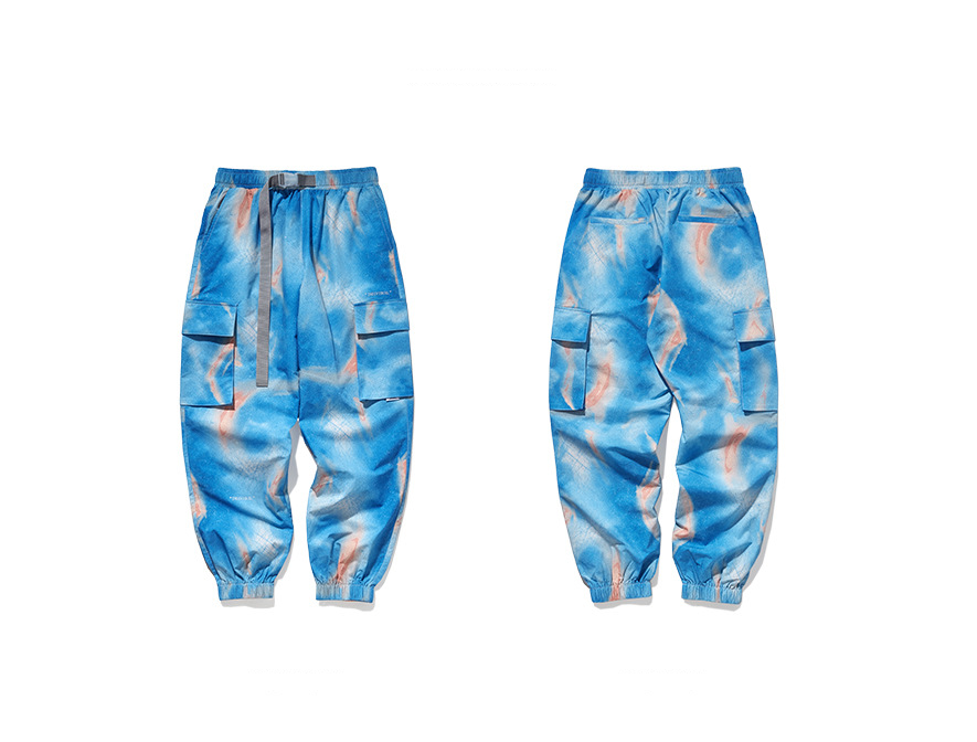 Pocket trousers with belt buckle