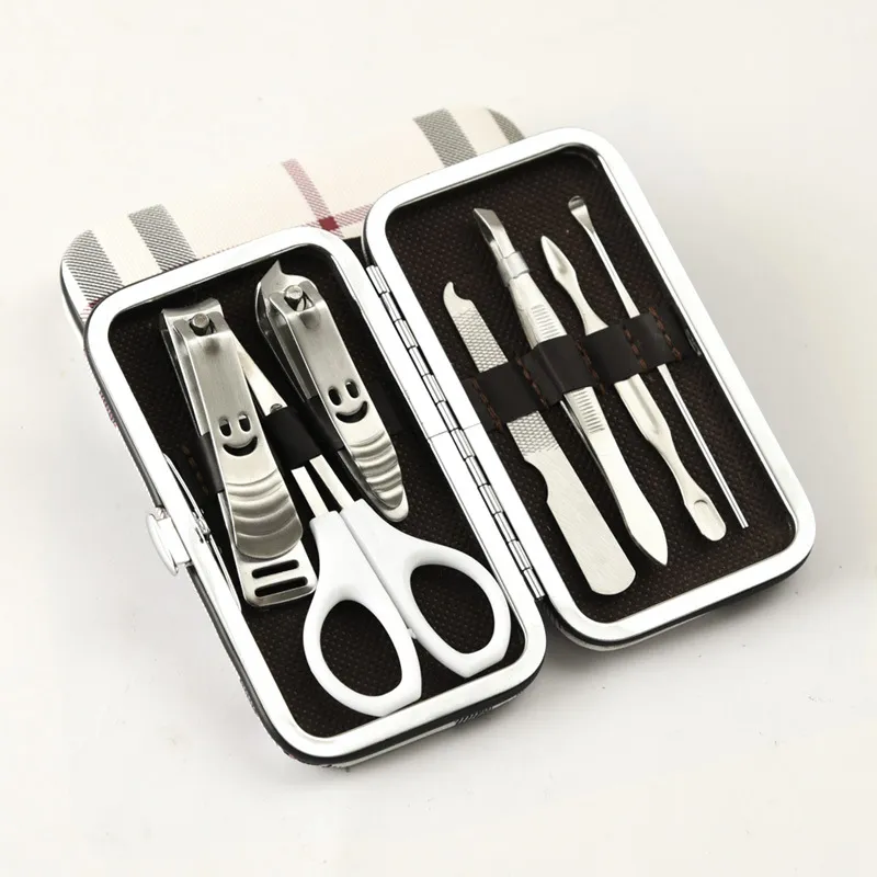set of nail clippers - 2Style