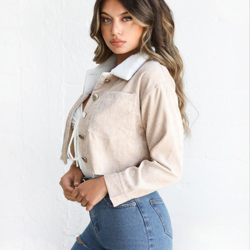 Thick thread knitting with metal buckle design