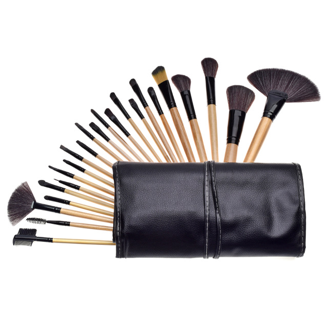 Set of 24 makeup brushes Wood Color - Shop at LoveMi