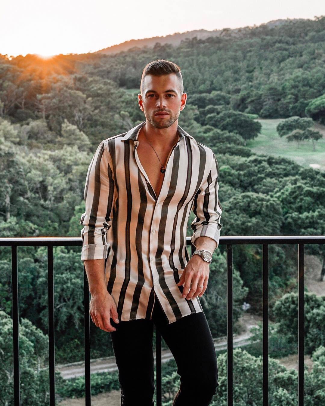 Striped long sleeve button lapel men's casual lining