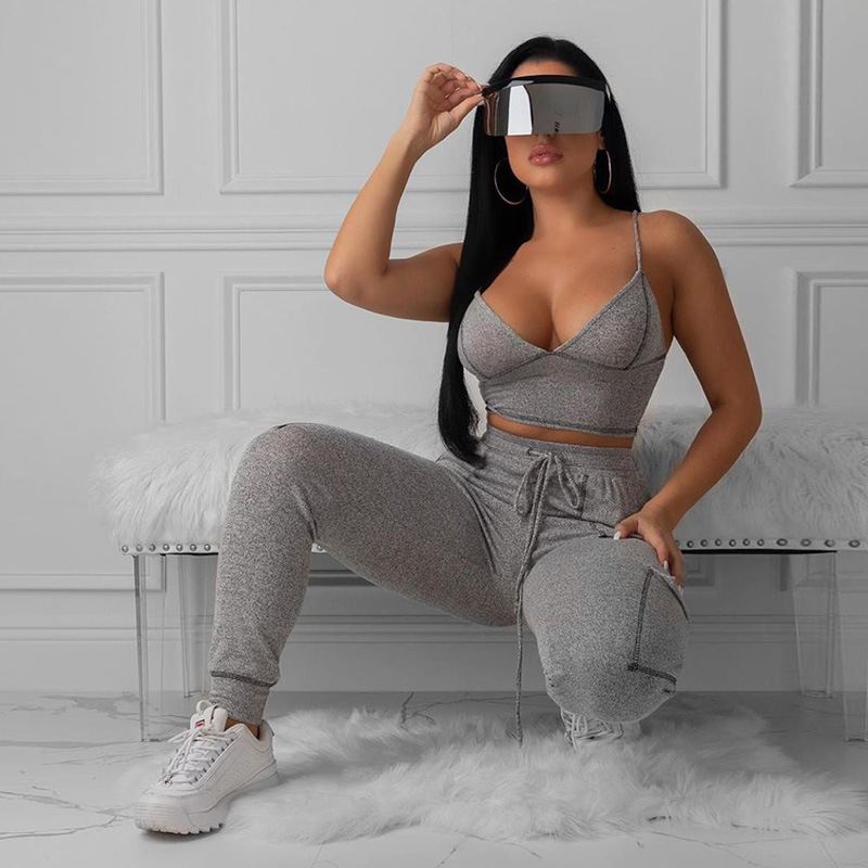 V-neck low-cut sports fitness suit