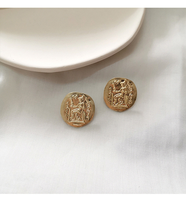 Minimalist retro portrait earrings