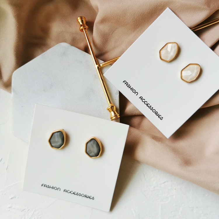 Irregular geometry earrings