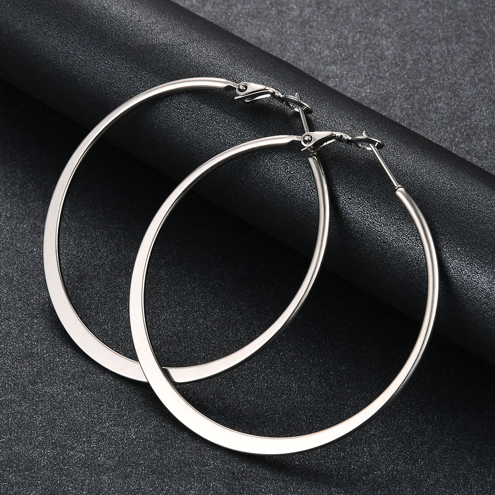 Environmentally friendly alloy earrings