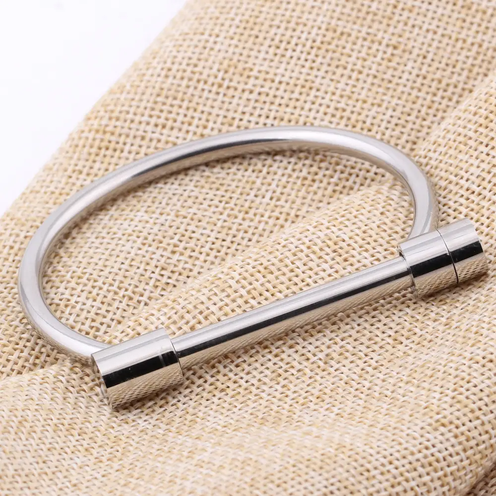 Fashion rose gold-plated titanium steel bracelet