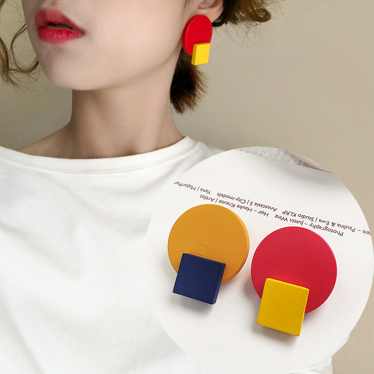 Contrast square earrings