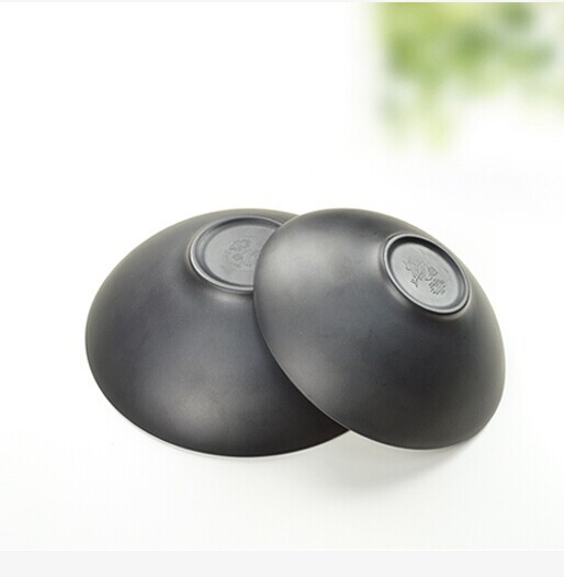 Black plastic cool leather bowl