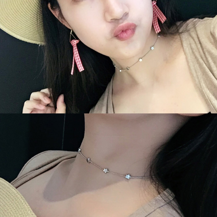 Star beads in series necklace