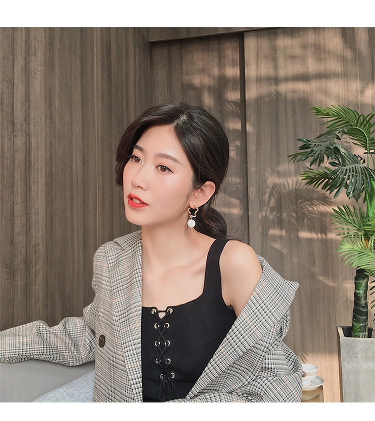 Niche Pearl Baroque Earrings