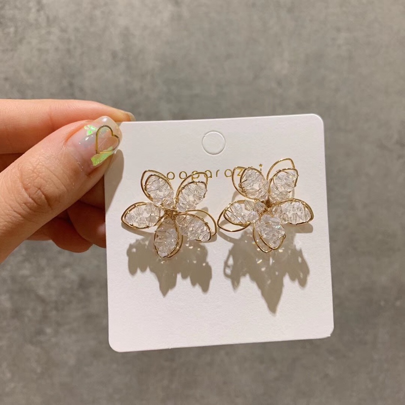 Hollow flower earrings