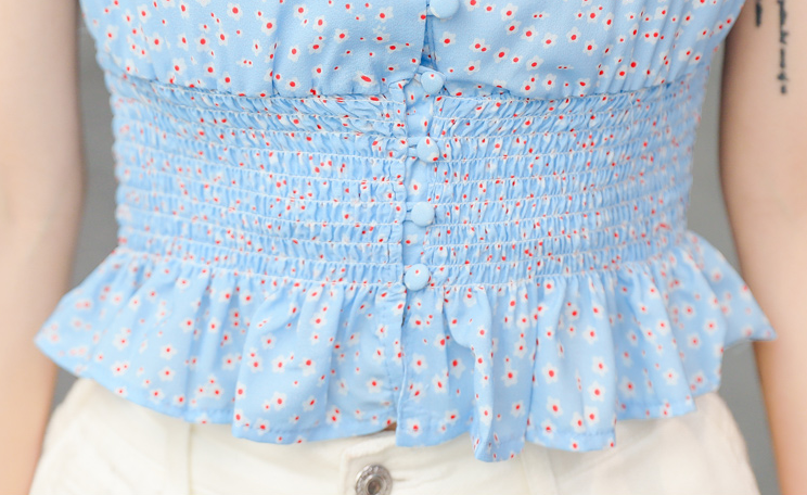 Square collar ruffled little daisy floral top