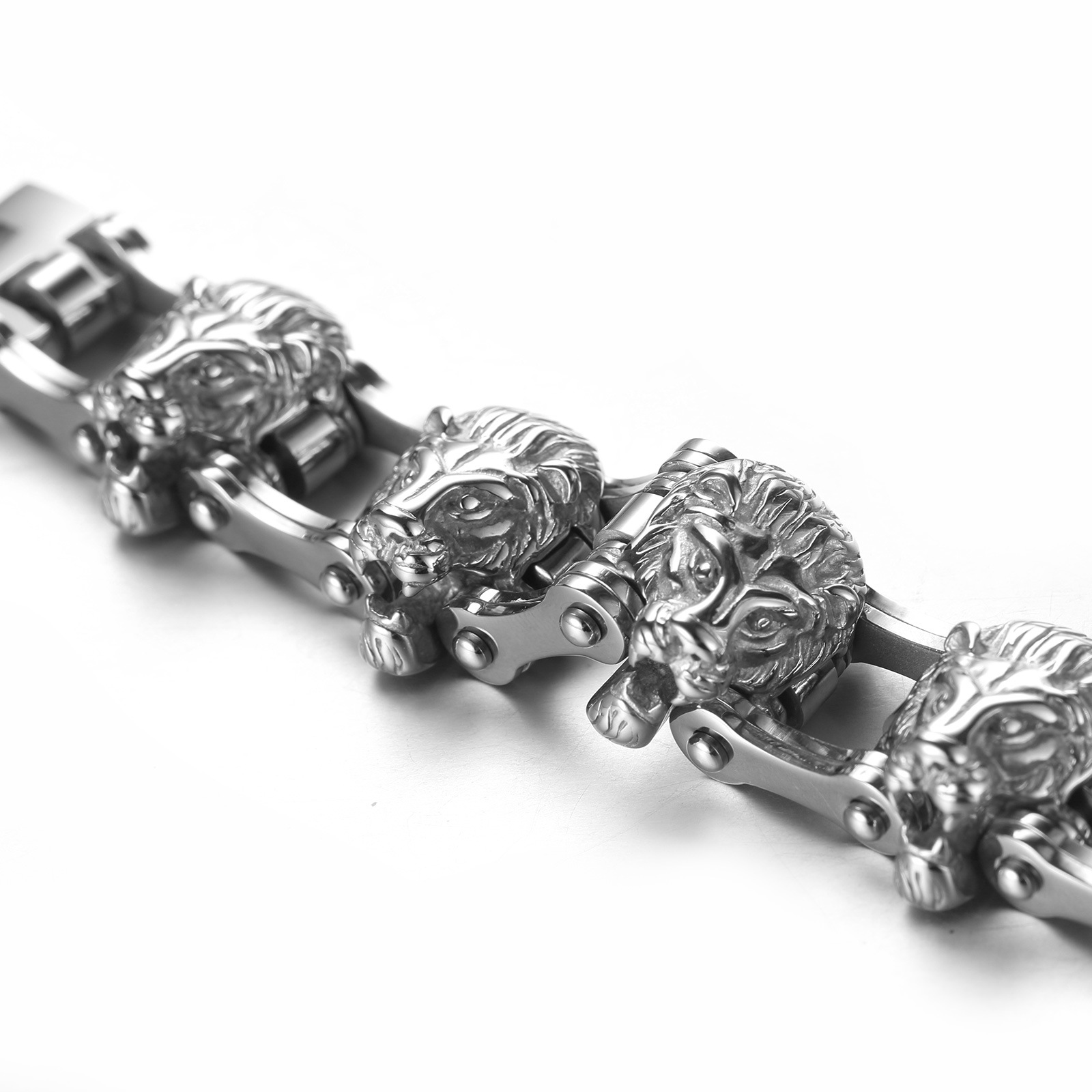 Men's lion head titanium steel bicycle bracelet