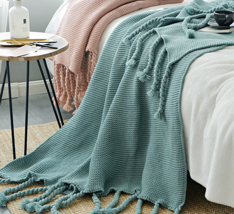 Office sofa blanket with tassel knitted thread blanket