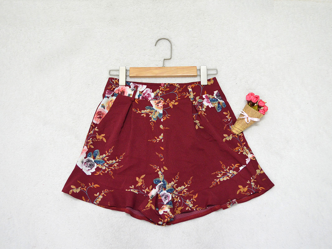 Summer Floral Shorts Wine - Shop at LoveMi