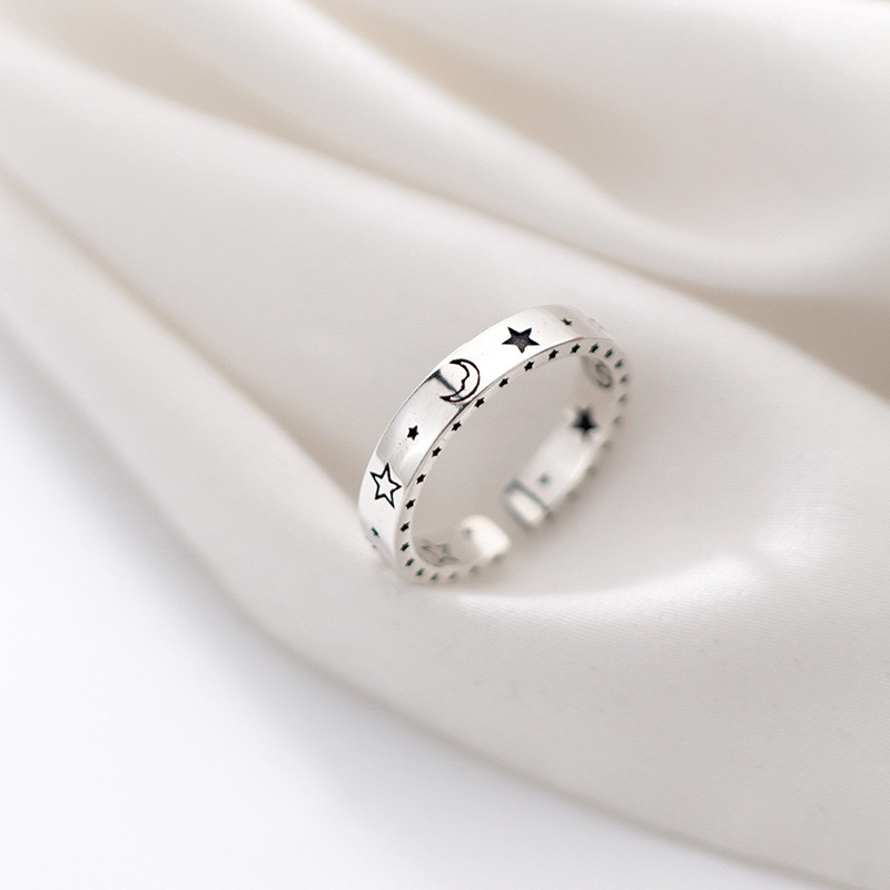 Old style star moon ring female smiley ring
