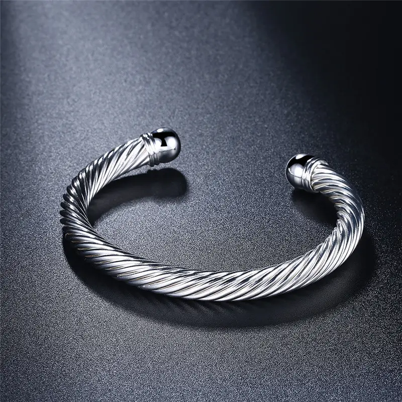 Classic silver twisted bracelet