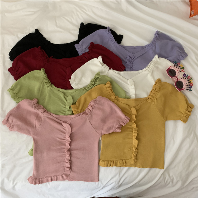 Frilled V-neck short sleeves