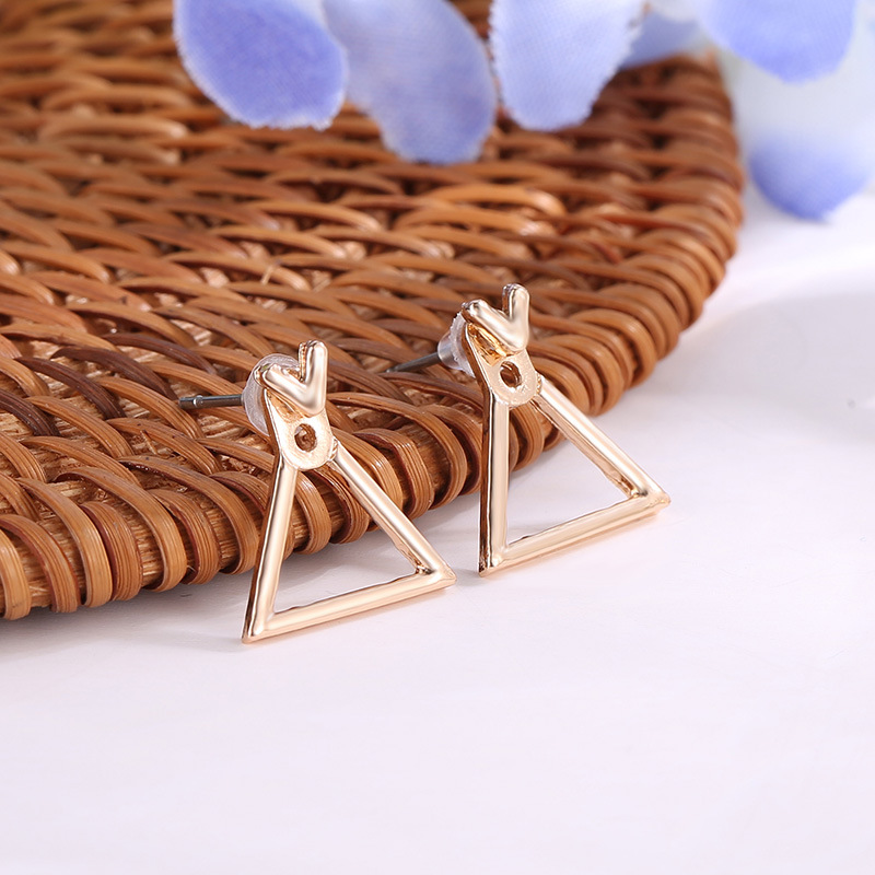 Simple golden geometric metal earrings