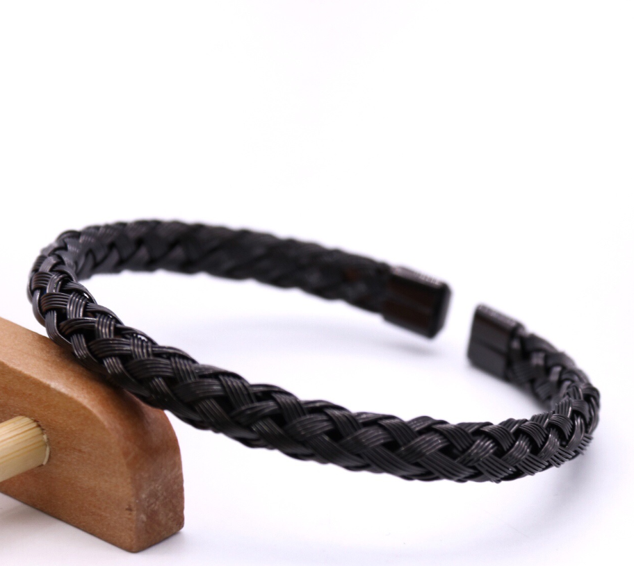 Titanium steel Jane fashion C-shaped bracelet