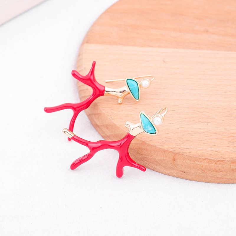 Temperament wild imitation coral earrings