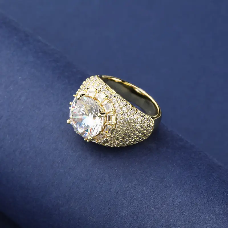 Zircon and diamond ring