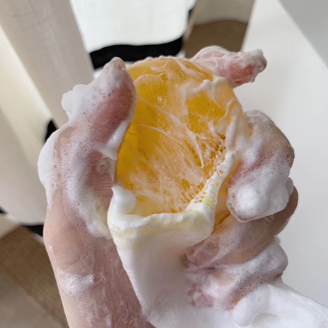 Anti-mite transparent soap