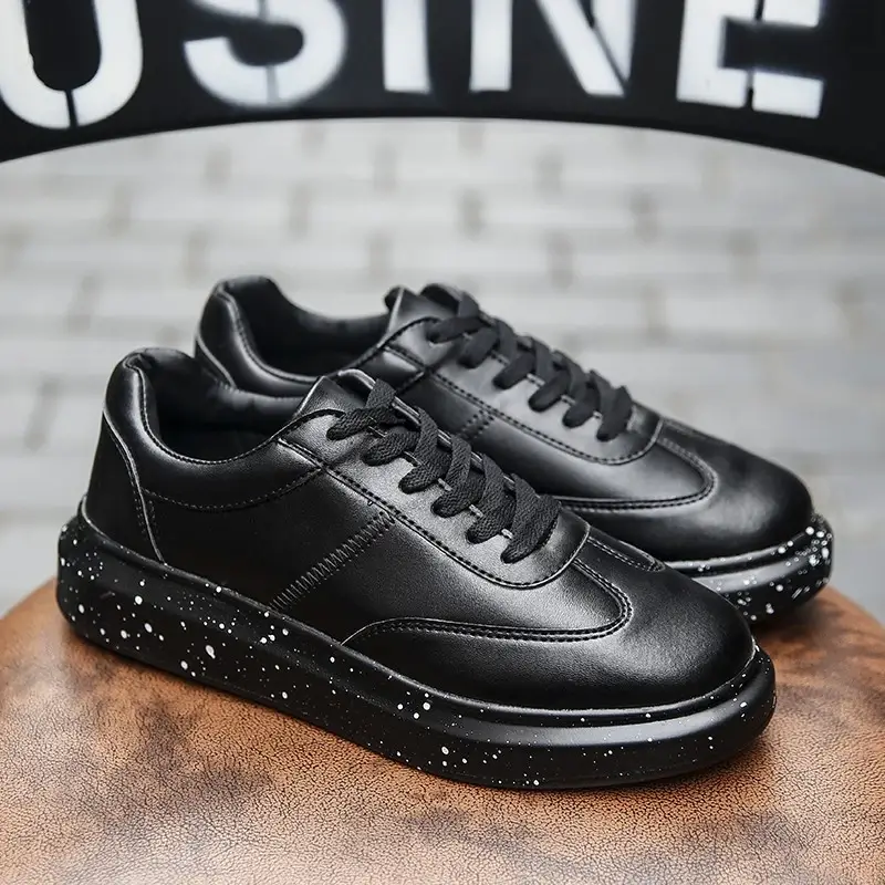 Versatile black thick and low shoes