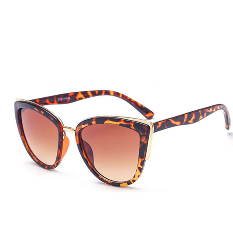 Leopard frame