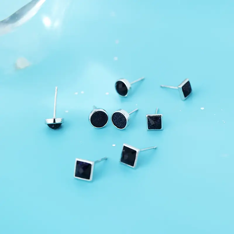 Cut face blue gravel stud