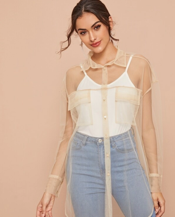 Mid-length perspective sunscreen shirt