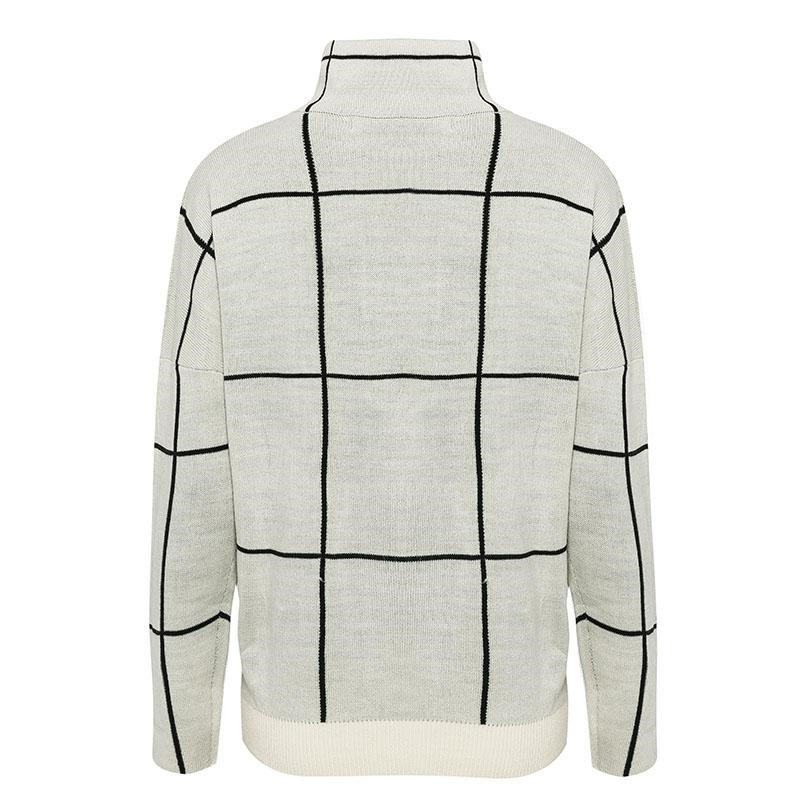 Stand collar check sweater