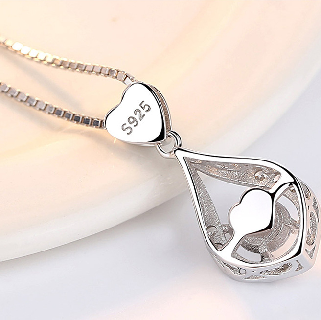 Twinkling Heart Waterdrop Stone Necklace