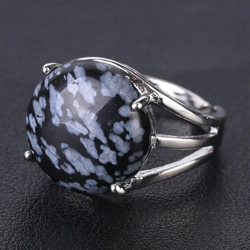 Ring with crystal hollowed-out camisoles