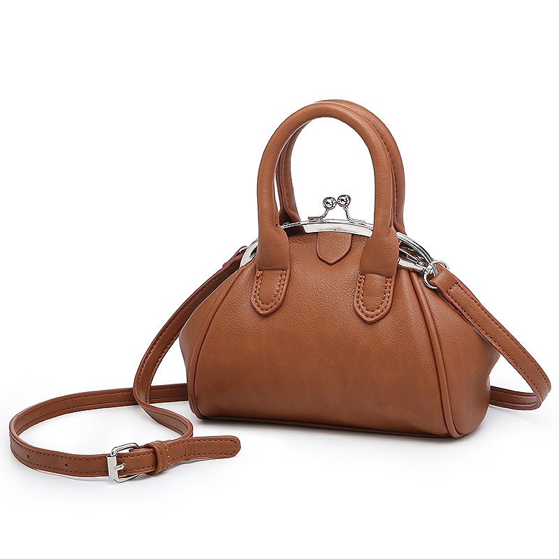 Crossbody shell gold bag