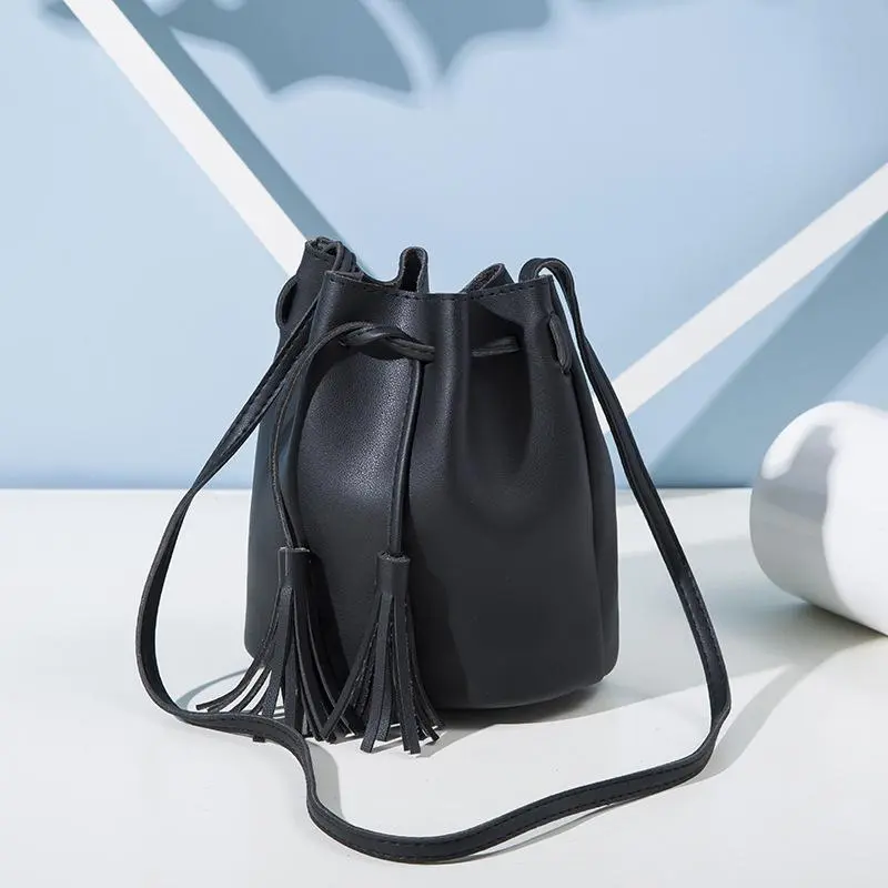 Women's fashion match color consistent wine rubber rope bucket bag - Black
