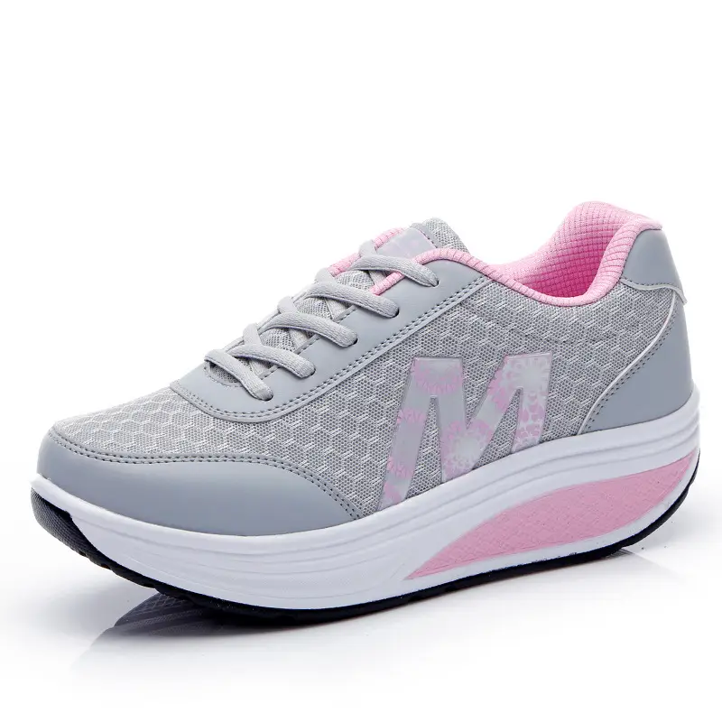 Mesh sponge cake rocking shoes