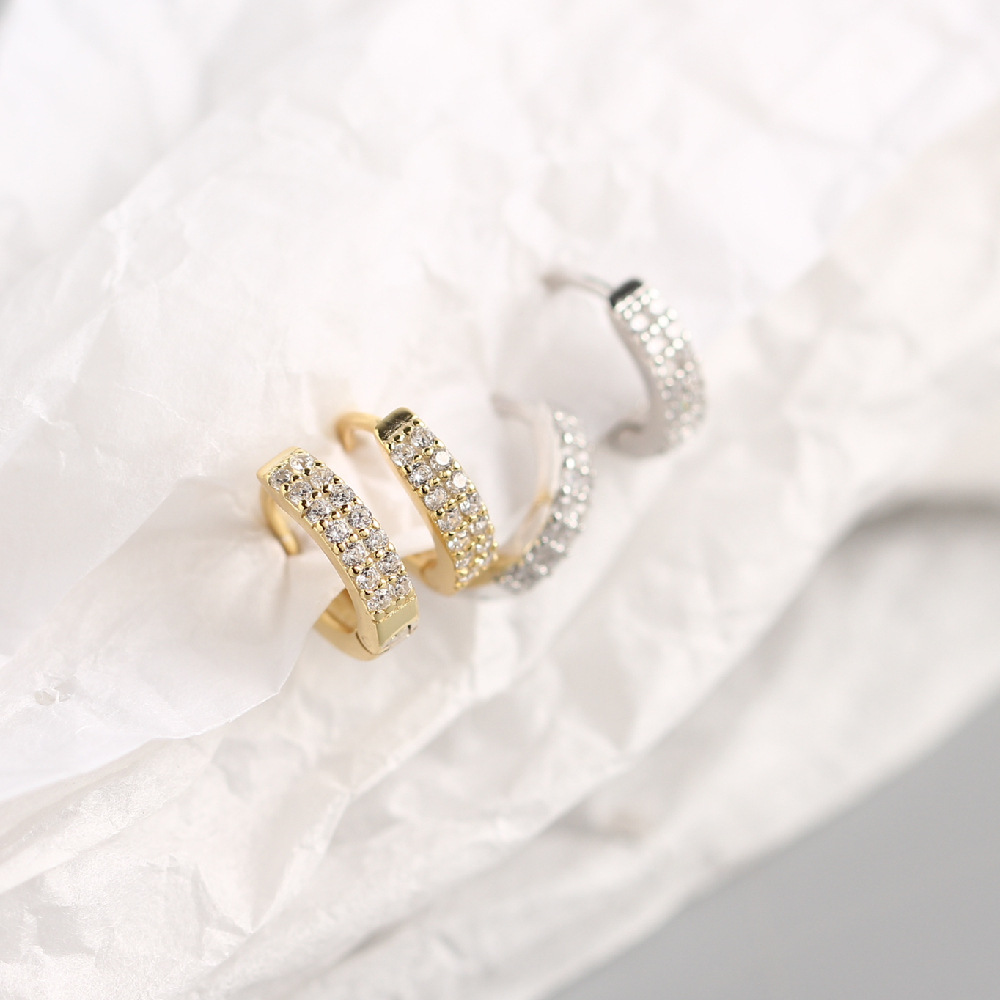 Double row diamond wild ear ring