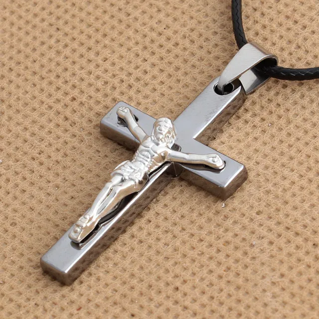 Jesus cross pendant - Silver