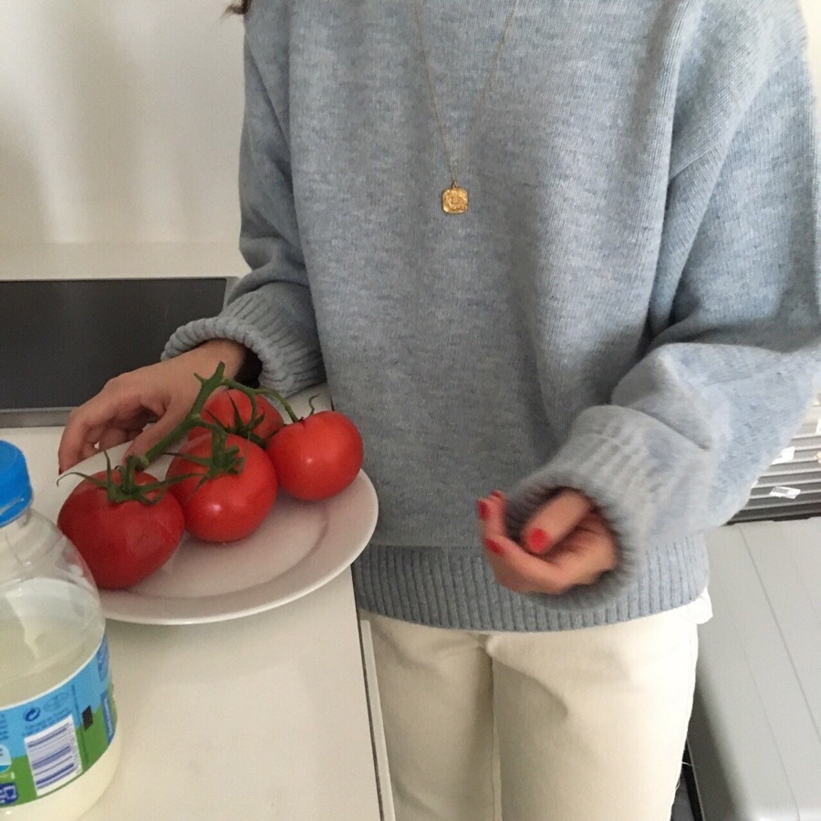 Pure color pullover long sleeve sweater